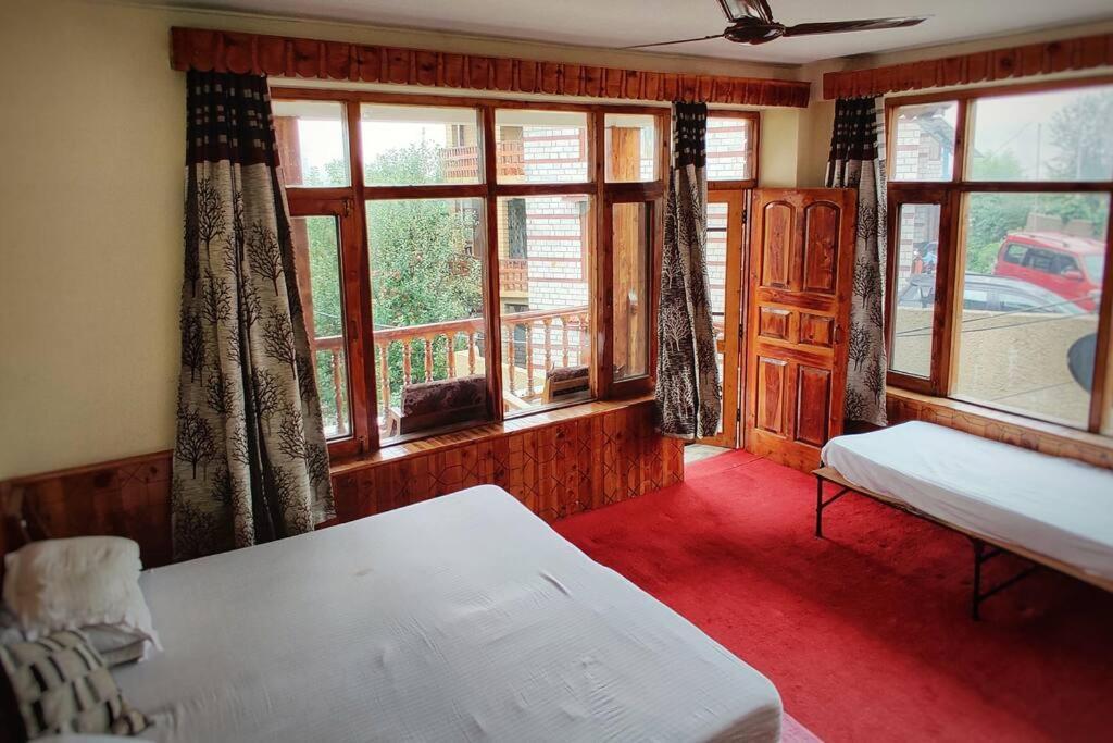 Aroma Taru Villa / Cottage ,Manali Bagian luar foto
