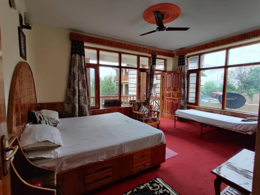 Aroma Taru Villa / Cottage ,Manali Bagian luar foto